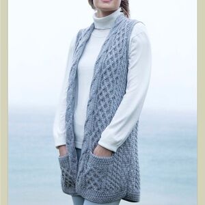 100% Wool Made in Ireland Sweater Vest Size S